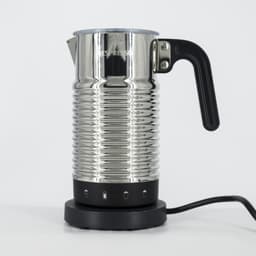 Спінювач молока (капучінатор) Nespresso Aeroccino 4